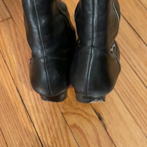 Jessica Simpson over the knee black boots - Picture 8 of 11